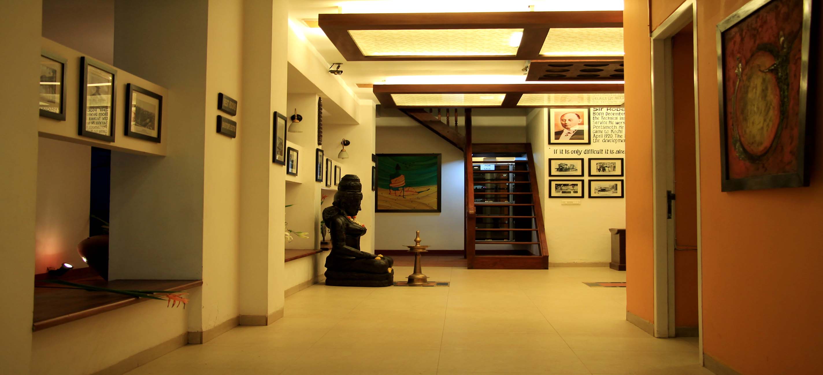 The Old Light House Bristow Hotel Gallery